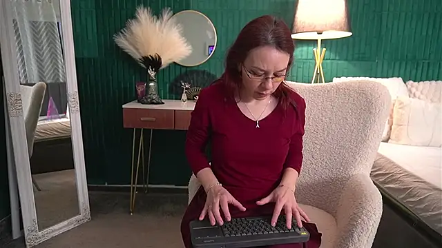 HaileyMoonn online show from 03-16-26, 04:18