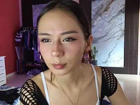 cute roxana  online show from 07-29-26, 04:05
