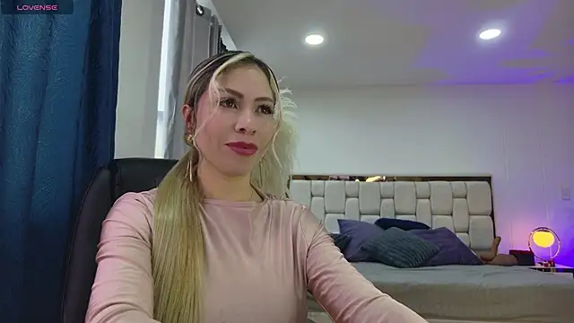 Ammy Castro online show from 10-22-25, 09:25