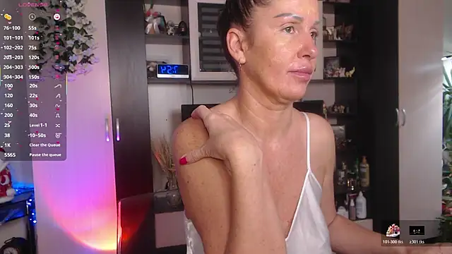 SheilaRyan online show from 12-21-25, 04:52