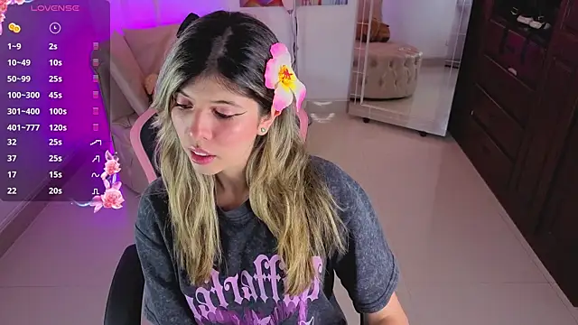 NATAASHA    online show from 04-21-26, 03:35