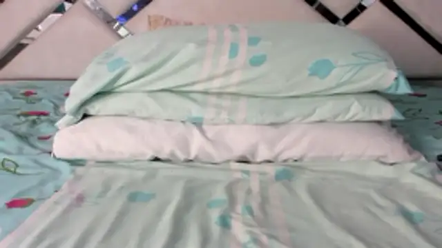 Snapshot of maybelline69 chatting on 04-06-26, 07:37 maybelline69 online show from 04-06-26, 07:37