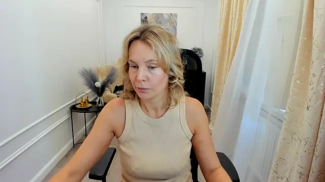 Snapshot of Sinty_Devis chatting on 06-23-26, 04:21 Sinty Devis online show from 06-23-26, 04:21