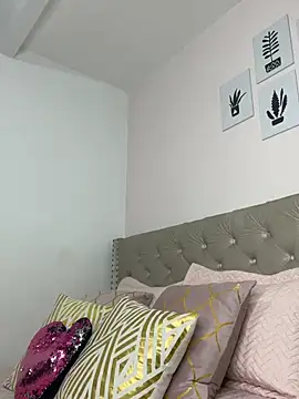 ImAlicee online show from 02-06-26, 12:15