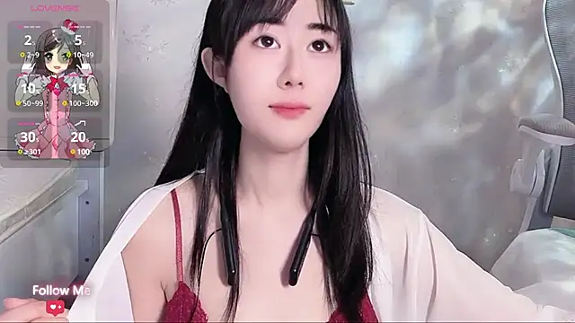 qiqi-- online show from 12-19-24, 07:07