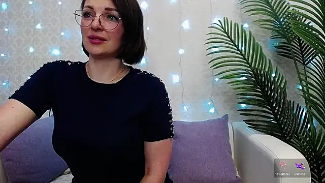 Camelia Lillie online show from 05-15-26, 11:45
