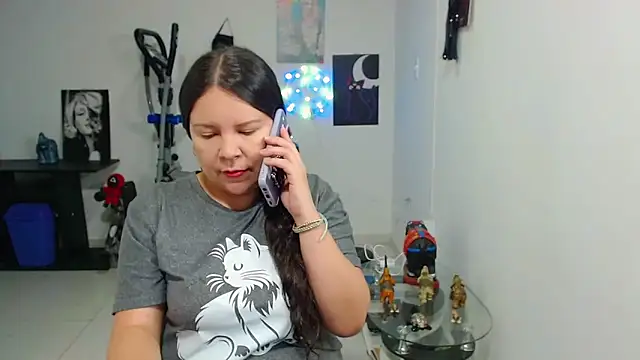 claryssa  online show from 05-31-26, 04:09