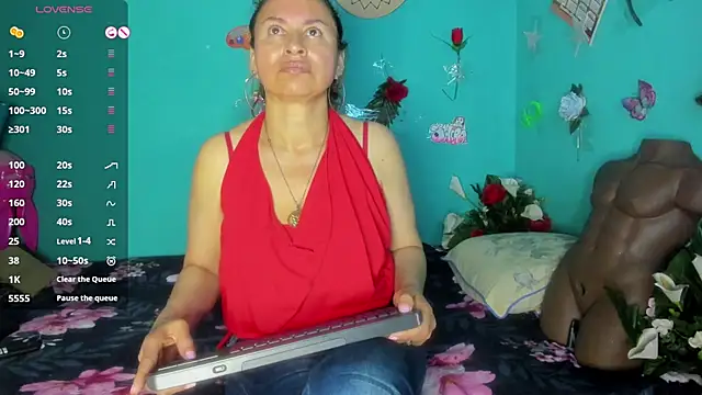 Snapshot of SheraHadee chatting on 03-13-26, 01:56 SheraHadee online show from 03-13-26, 01:56