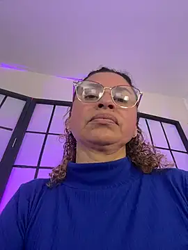 Snapshot of SheraHadee chatting on 06-21-26, 08:22 SheraHadee online show from 06-21-26, 08:22