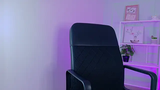 CristalCornner  online show from 12-22-25, 08:17