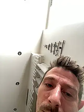 Maxthekid online show from 12-25-24, 08:40