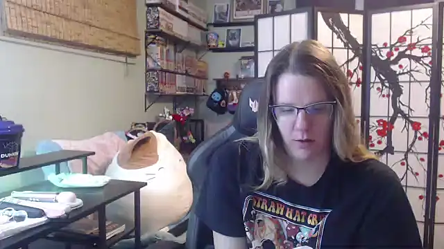 Sarahtineke online show from 03-02-26, 02:24