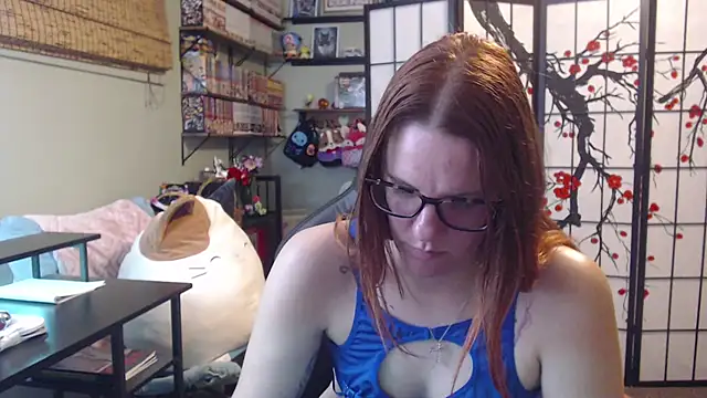 Sarahtineke online show from 05-04-26, 02:07