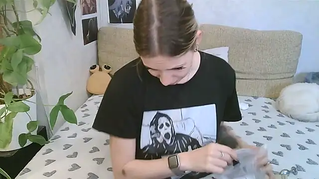 -GoldenGirl- online show from 05-01-26, 10:20