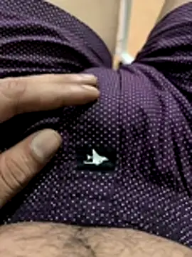 Snapshot of hitlar1026 chatting on 12-21-25, 04:03 hitlar1026 online show from 12-21-25, 04:03