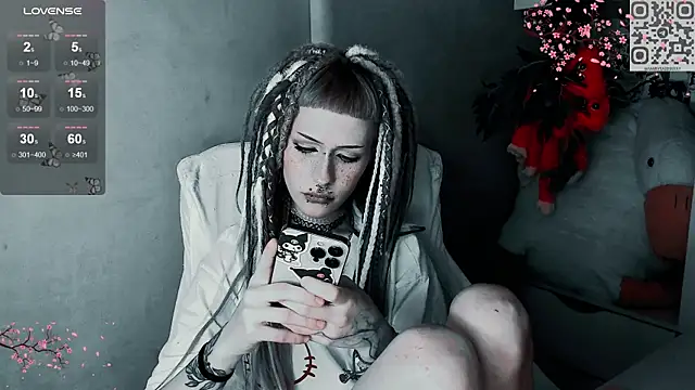 say mary online show from 11-24-25, 02:28