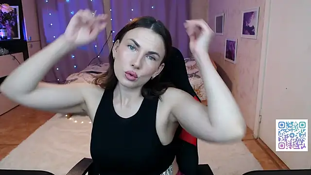 Daniela Cooperr online show from 05-28-26, 07:11
