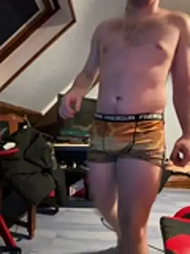 youlo71 online show from 04-10-26, 09:41