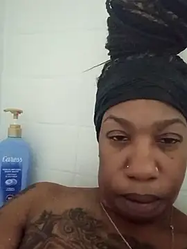 TipdrilBossQueen online show from 06-05-26, 06:57