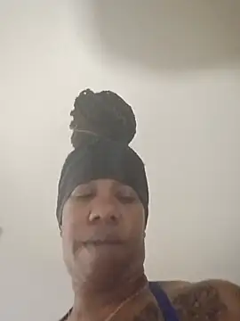 TipdrilBossQueen online show from 06-08-26, 12:47