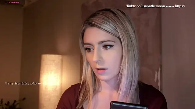 Lisaonthemoon online show from 03-25-26, 08:26