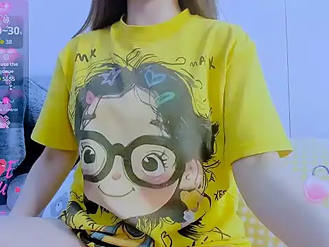 Snapshot of Linh_diudang chatting on 06-09-26, 02:12 Linh diudang online show from 06-09-26, 02:12