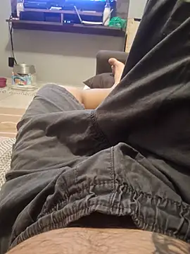 Snapshot of dredre1069 chatting on 04-10-26, 02:50 dredre1069 online show from 04-10-26, 02:50