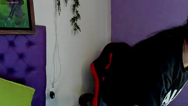 Snapshot of Cloeandtyfanny chatting on 07-14-26, 04:23 Cloeandtyfanny online show from 07-14-26, 04:23