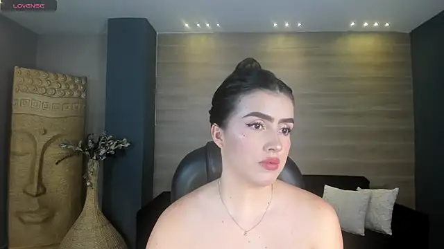 PaulinaSantos  online show from 06-25-26, 06:56