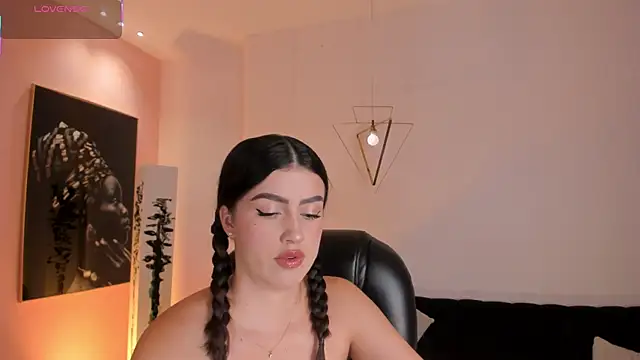 PaulinaSantos  online show from 07-10-26, 07:49