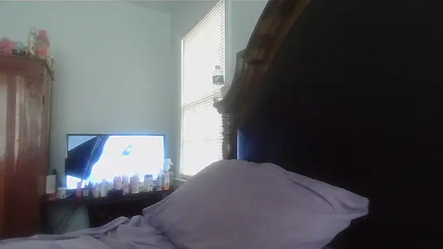 Snapshot of ebonyred chatting on 05-01-26, 01:26 ebonyred online show from 05-01-26, 01:26