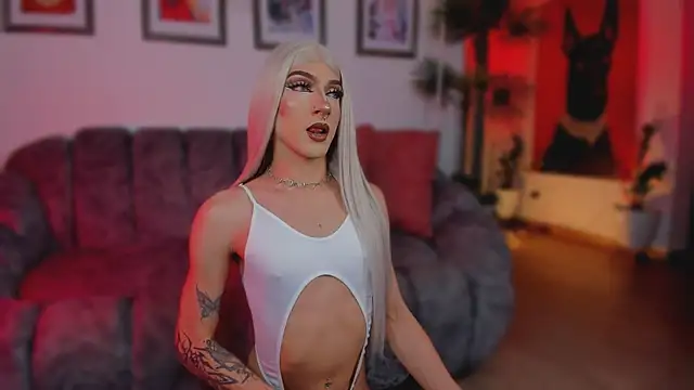 Taylor  foxxx online show from 07-06-26, 08:00