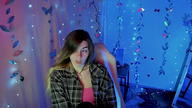 Sweet me  online show from 05-17-26, 05:27