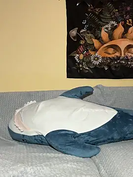 Snapshot of Crayzy_Luv chatting on 03-08-25, 11:39 Crayzy Luv online show from 03-08-25, 11:39