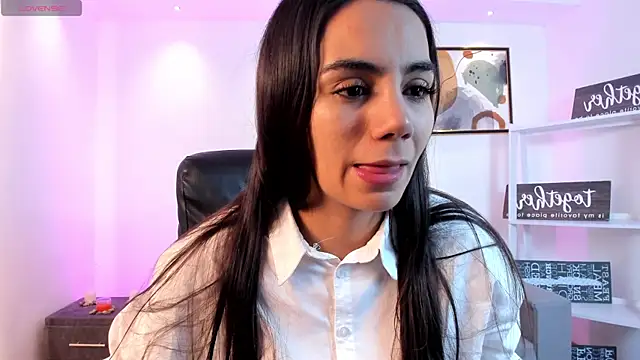 Snapshot of martina_mancini chatting on 06-28-26, 11:27 martina mancini online show from 06-28-26, 11:27