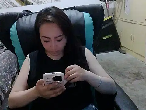Xylona666 online show from 06-10-26, 02:38