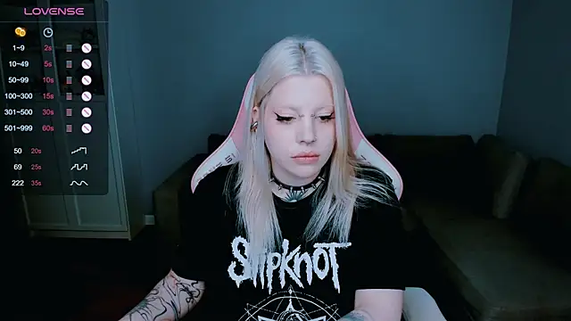   leslie   online show from 12-05-24, 01:17