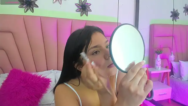 Oriana Guzman online show from 05-27-26, 03:25