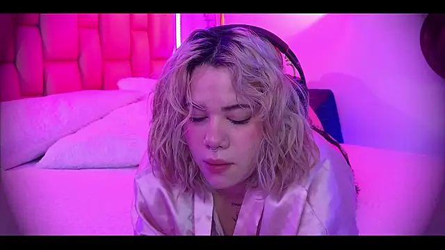 albaismynameX online show from 03-05-26, 12:12