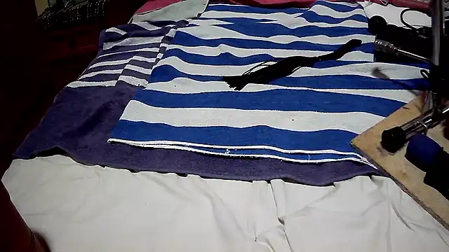 Snapshot of bigtoysssin chatting on 01-09-26, 06:31 bigtoysssin online show from 01-09-26, 06:31