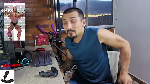 Snapshot of Marck_Muscle chatting on 06-24-26, 11:26 Marck Muscle online show from 06-24-26, 11:26
