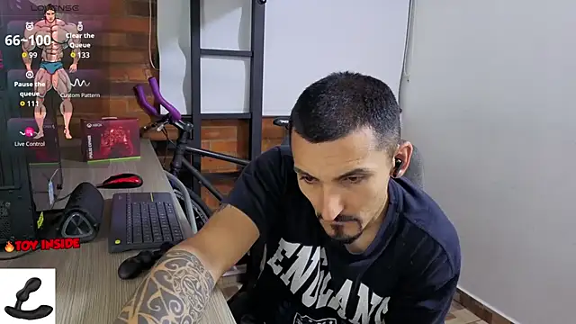 Snapshot of Marck_Muscle chatting on 07-19-26, 03:54 Marck Muscle online show from 07-19-26, 03:54