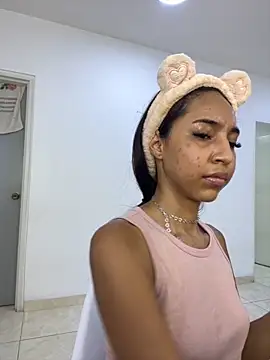 AbrilBrent online show from 09-24-25, 07:28