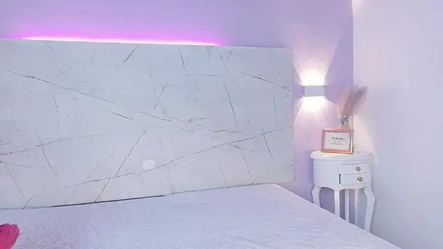 AbrilBrent online show from 09-26-25, 08:02