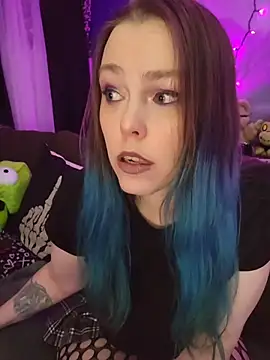 Snapshot of EverlyEster chatting on 02-22-26, 10:58 EverlyEster online show from 02-22-26, 10:58