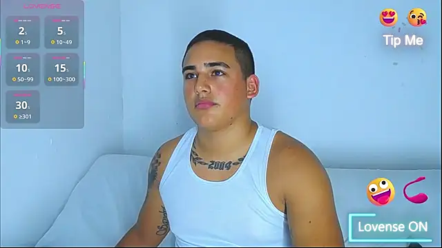 Latino Junge online show from 01-18-25, 04:21