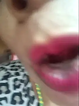 gatadeojosclaros online show from 03-03-25, 02:36