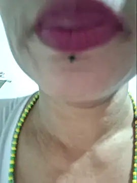 gatadeojosclaros online show from 04-06-26, 01:58