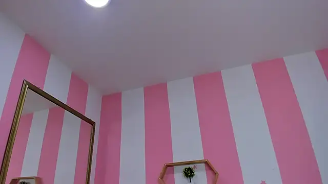 ISABELLA 020 online show from 03-12-26, 12:22