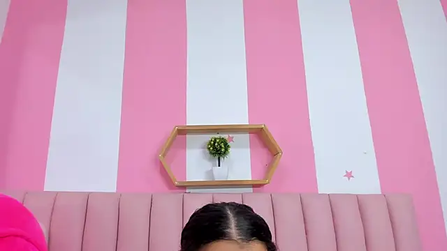 ISABELLA 020 online show from 03-27-26, 01:11